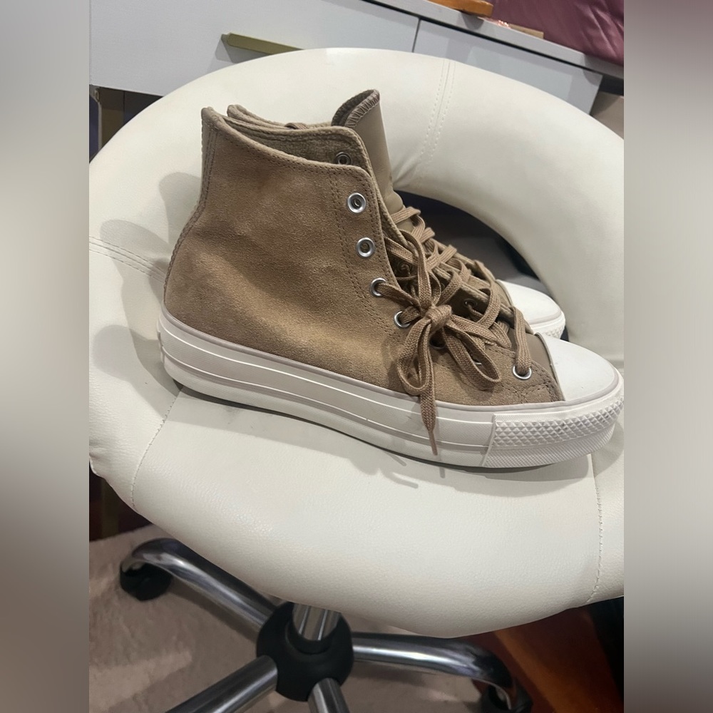 Converse Platform High Top Sneakers in Taupe